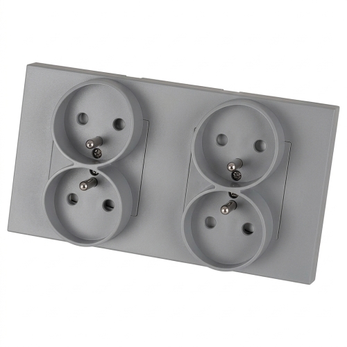 Viervoudig Kunststof Stopcontact LINEA Grijs En Tweevoudig Afdekraam 2 X Stopcontact MIUUN