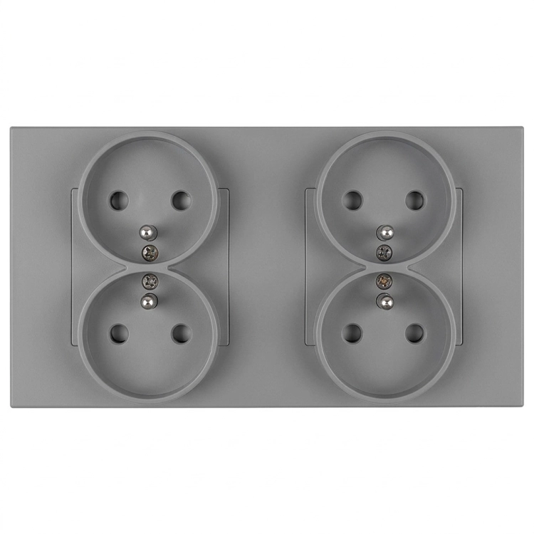 Viervoudig Kunststof Stopcontact LINEA Grijs En Tweevoudig Afdekraam 2 X Stopcontact MIUUN