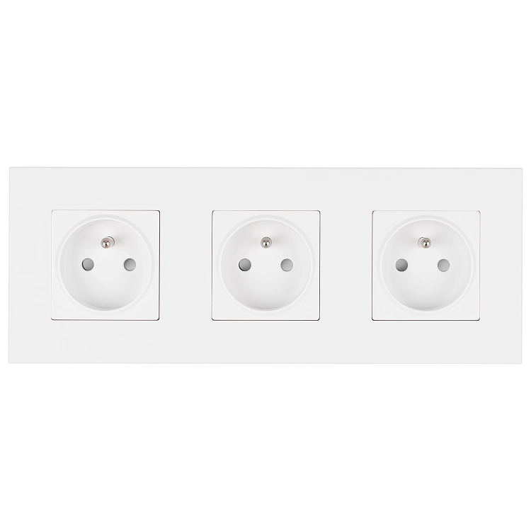 Drievoudig Stopcontact Kunststof LINEA Wit Drievoudig Afdekraam En 3 X Stopcontact MIUUN