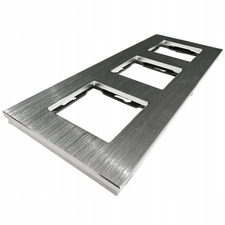 Aluminium Afdekraam Drievoudig Zilver Voor Modules MIUUN