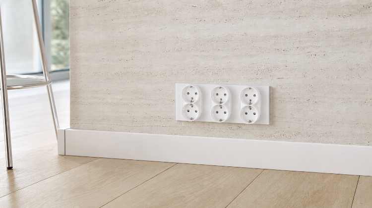 Drievoudig Dubbel Schuko-Stopcontact Glas Wit Drievoudig Afdekraam