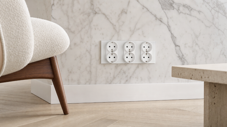Drievoudig Dubbel Schuko-Stopcontact Glas Wit Drievoudig Afdekraam