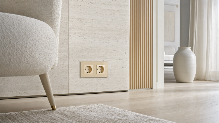 Dubbel Glazen Schuko-Stopcontact Goud Tweevoudig Afdekraam En 2 X Stopcontact MIUUN